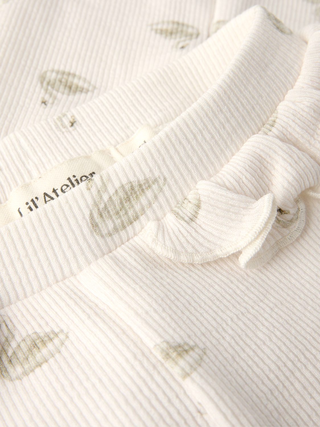 model_shot-front_full